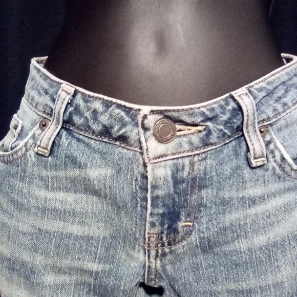 COPY - American Eagle Slightly Flared Distressed Blue Jeans 0 -- Final Price - Picture 5 of 15